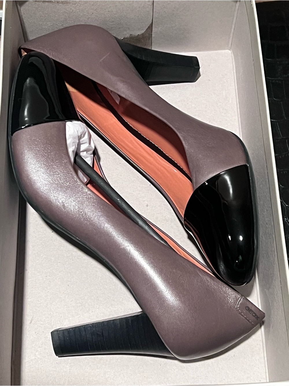Geox D Marian 2 Women’s Pumps Taupe Black Cap Toe Leather Heels 39.5 US 9.5